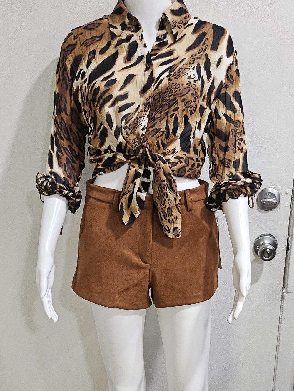 NWT Love Poem Faux Suede Shorts Cognac Brown Size M Stylish, Soft